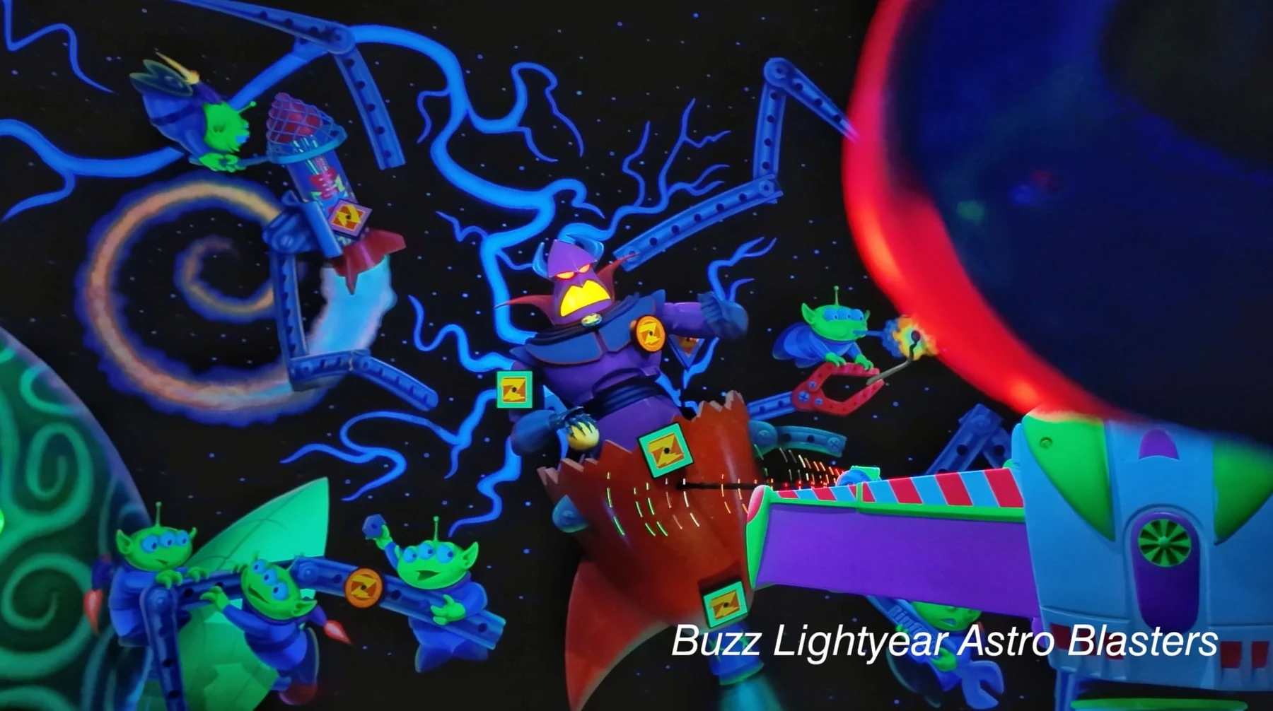 ตัวละคร Buzz Lightyear ในเครื่องเล่น Buzz Lightyear Astro Blasters