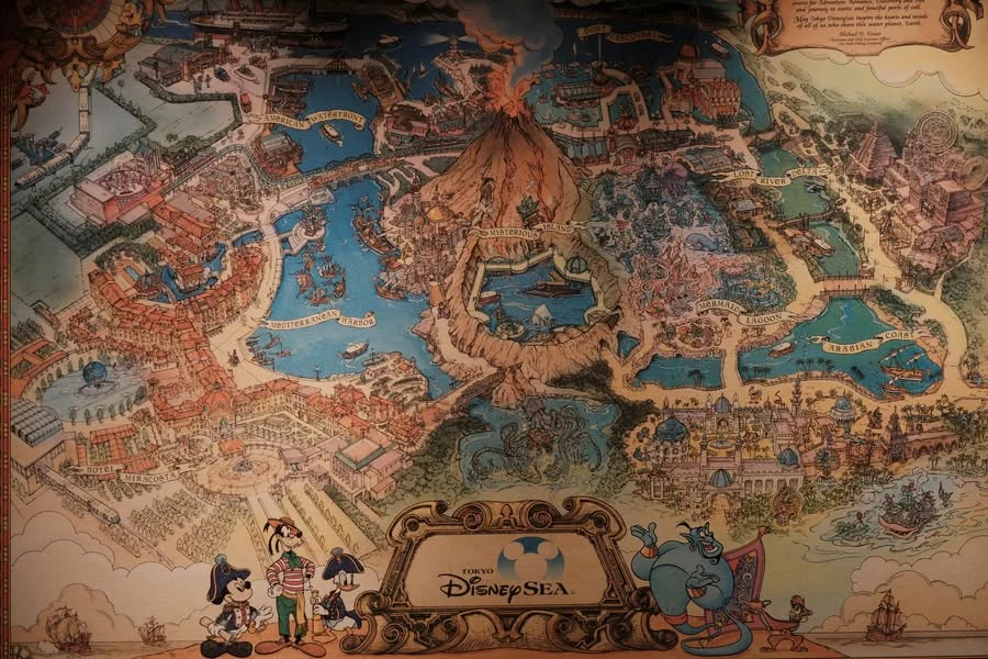 ภาพตกแต่งลายแผนที่และเส้นทางเดินเรือ