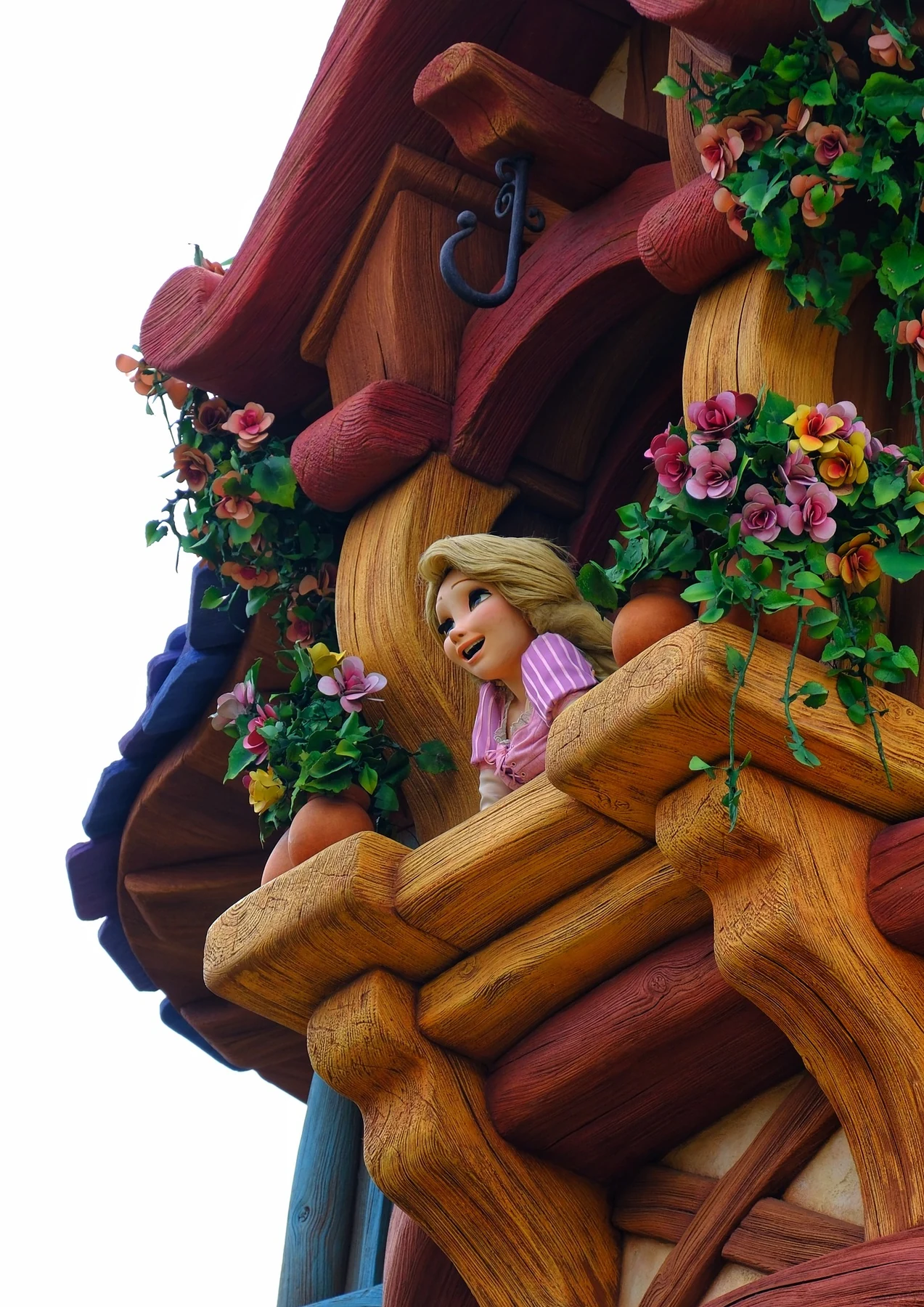 Rapunzel ร้องเพลงจากหน้าต่างหอคอย