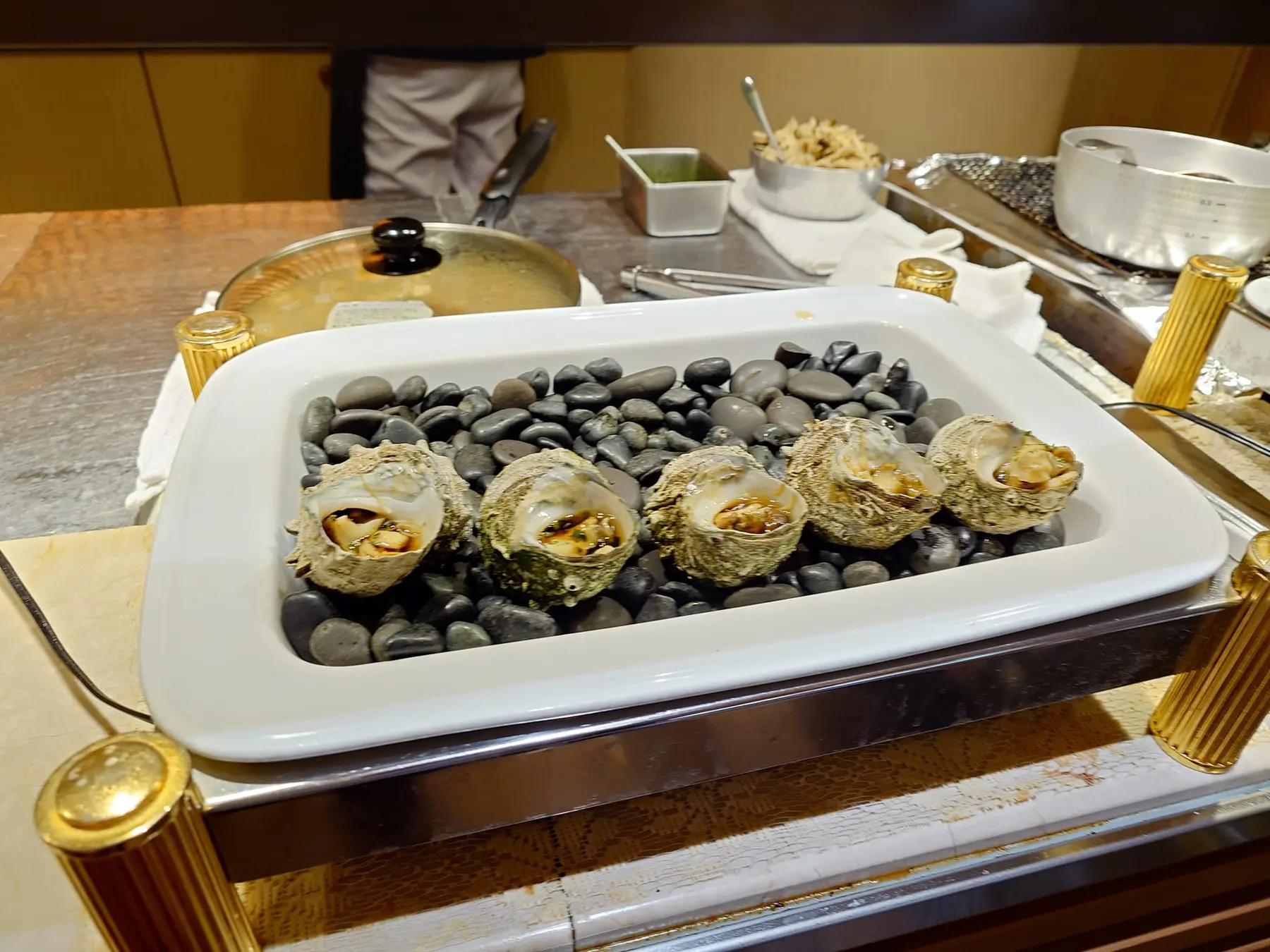 อาหารทะเลในไลน์บุฟเฟต์ของ Yuzawa Grand Hotel